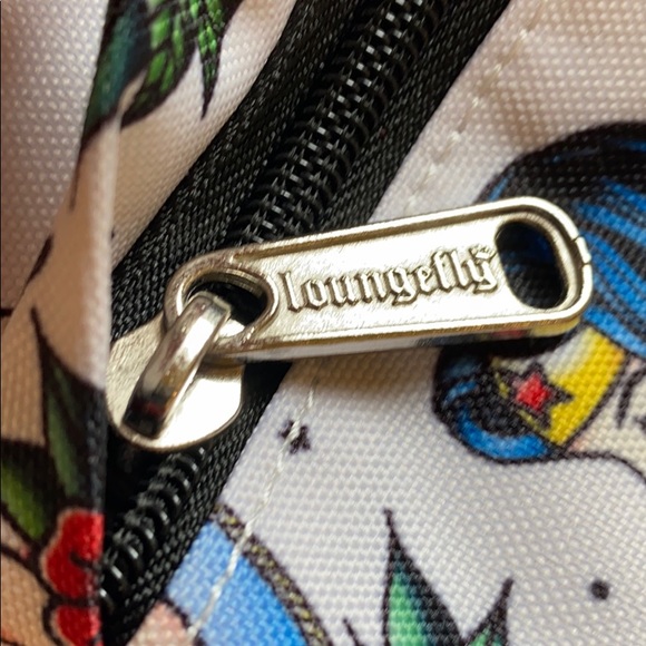 Loungefly backpack - Picture 3 of 7